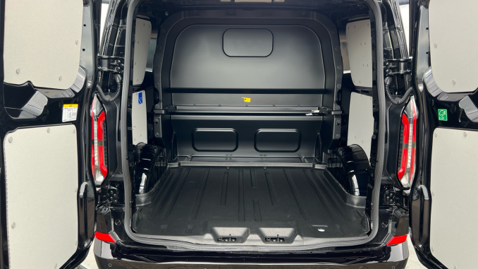 Ford Transit Custom 320 L1 Petrol Fwd 2.5 PHEV 232ps H1 Double Cab Van Sport Auto [NI] - Image 4